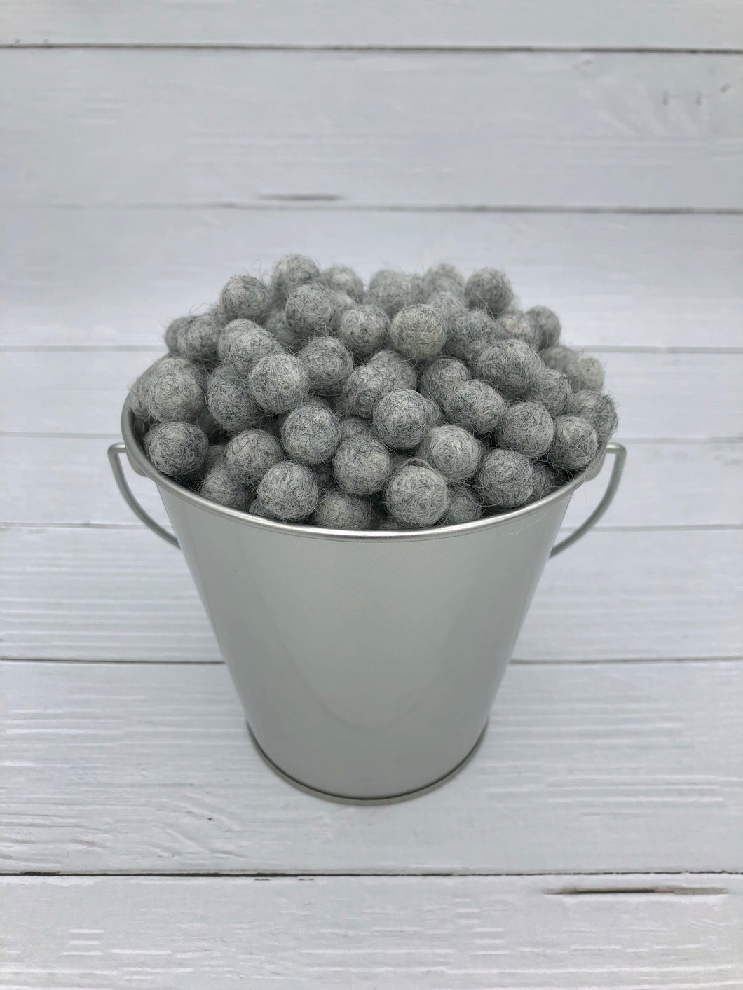 Marble Grey - 1cm Felt Balls